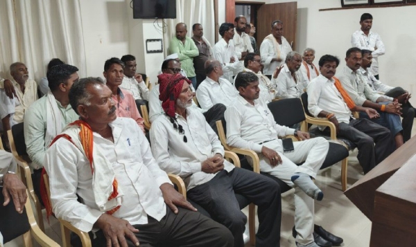 अतिवृष्टीग्रस्त शेतकऱ्यांना न्यायासाठी तिवसामध्ये शिवसेना (ऊबाठा) आणि शेतकऱ्यांचे निवेदन आंदोलन