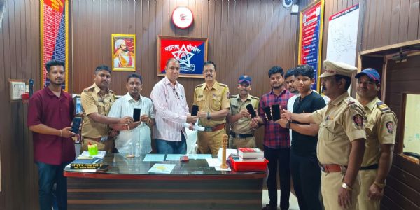 रायगड : पोलिसांनी लावला चोरीच्या माबाईल्सचा छडा