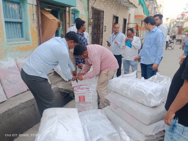 कडवी बाजारातून पाच ट्रक प्लास्टिक जप्त महापालिकेची धडाकेबाज कारवाई