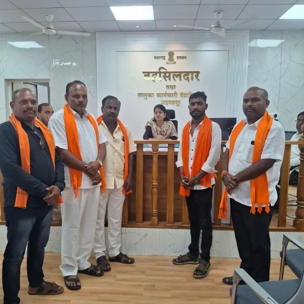 ओला दुष्काळ जाहीर करा, शेतकऱ्यांना कर्ज मुक्त करुन, हेक्टरी ५० हजाराची मदत करा* शिवसेना उद्धव बाळासाहेब ठाकरे पक्षाचे निवेदन*