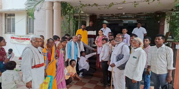 परभणी - दिव्यांग एकता संघर्षचे पोलीस अधिक्षकांना निवेदन सादर