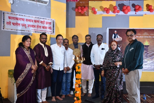 ‘माझे माहेर पंढरी’ या अभंग गायनाने वातावरण भक्तीमय झाले