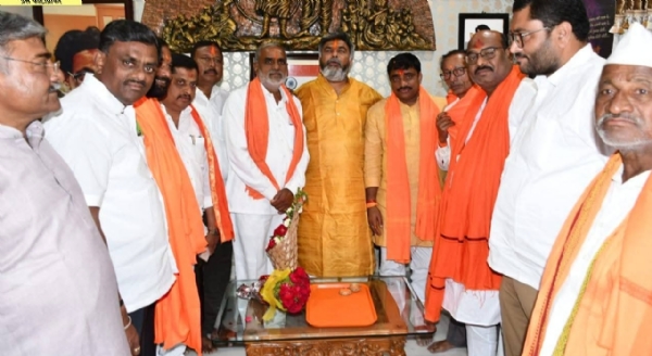 नांदेड शिवसेना शिंदे गटात प्रवेश नांदेड शिवसेना शिंदे गटात प्रवेश