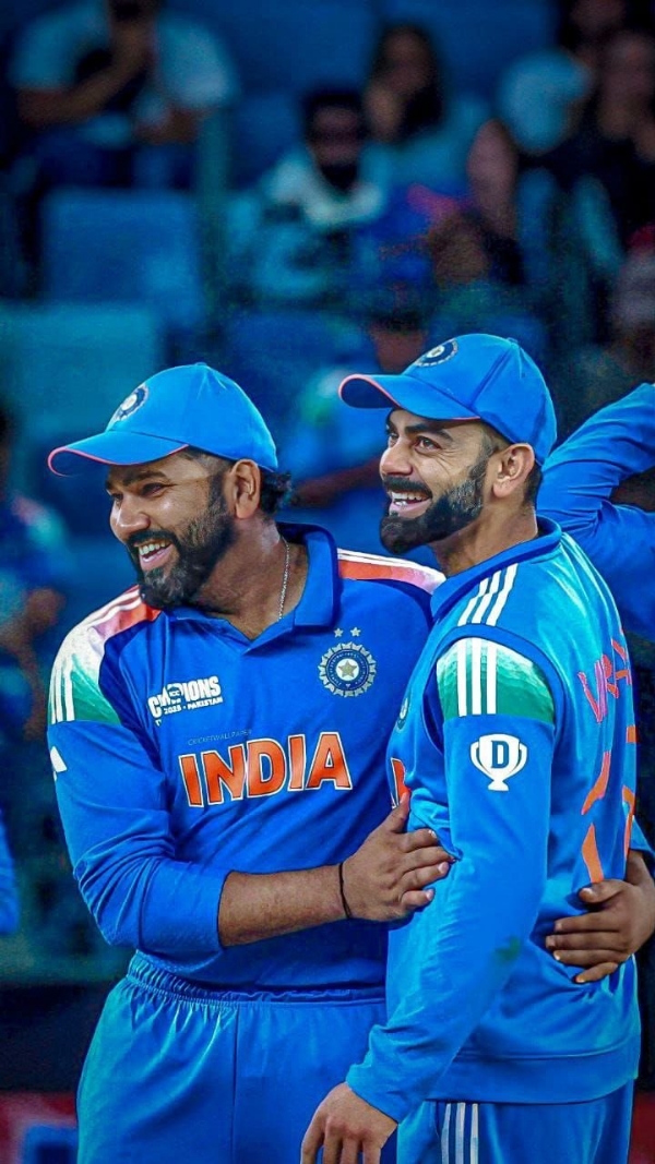 रोहित शर्मा आणि विराट कोहली रोहित शर्मा आणि विराट कोहली