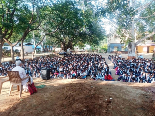 स्वामी विवेकानंद विचार प्रवाहातून प्रेरित भेट स्वामी विवेकानंद विचार प्रवाहातून प्रेरित भेट