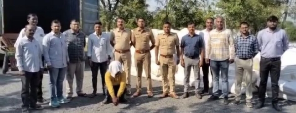 गुटखा वाहतुकीसाठी कंटनेरचा वापर