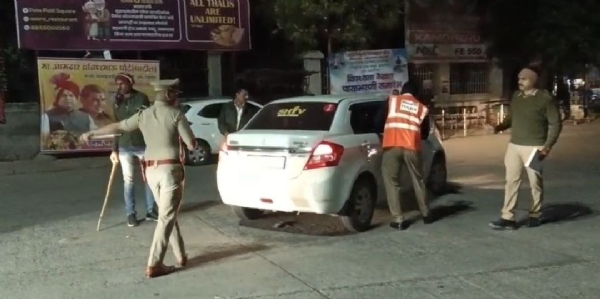 दिल्ली बॉम्बस्फोटानंतर अमरावतीत हाय अलर्ट शहरातील सर्वच चौकांवर पोलिसांची नाकाबंदी दिल्ली बॉम्बस्फोटानंतर अमरावतीत हाय अलर्ट शहरातील सर्वच चौकांवर पोलिसांची नाकाबंदी