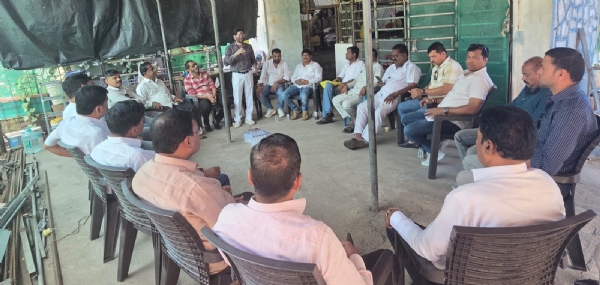 “स्थानिक रोजगारासाठी कर्जत ठेकेदार संघटना सज्ज — बाहेरील ठेकेदारांविरोधात हल्लाबोल”