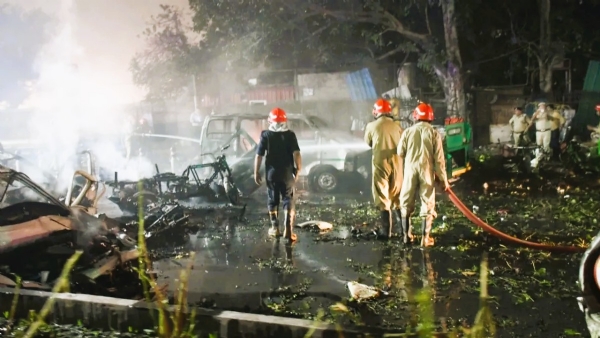 नवी दिल्लीत लाल किल्ल्याजवळ भीषण  स्फोट