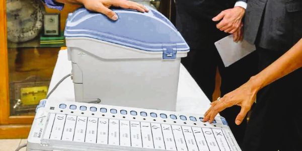 बिहार : मतमोजणीसाठी 46 केंद्रांवर तयारी पूर्ण