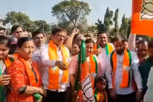 बिहारच्या निवडणूकीतील विजयाप्रित्यर्थ परभणीत भारतीय जनता पार्टीद्वारे आनंदोत्सव