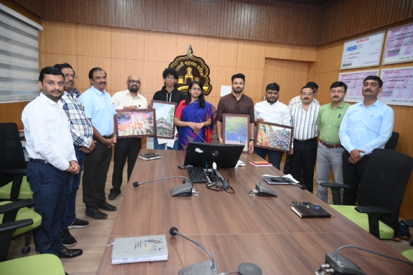 अमरावती महानगरपालिकेच्या छायाचित्र स्पर्धा २०२५ अंतर्गत विजेत्यांना आयुक्त सौम्या शर्मा चांडक यांच्या हस्ते पारितोषिक वितरण अमरावती महानगरपालिकेच्या छायाचित्र स्पर्धा २०२५ अंतर्गत विजेत्यांना आयुक्त सौम्या शर्मा चांडक यांच्या हस्ते पारितोषिक वितरण