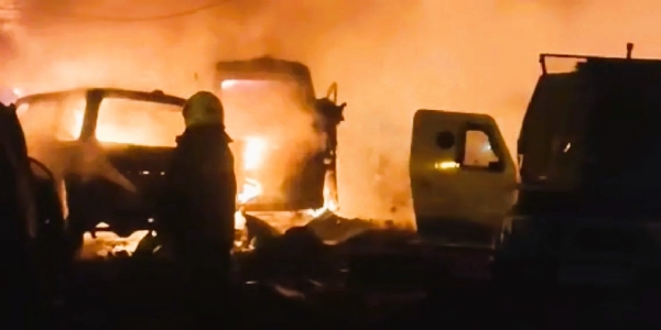 श्रीनगरच्या नौगाम पोलिस ठाण्यातील स्फोटाचे छायाचित्र श्रीनगरच्या नौगाम पोलिस ठाण्यातील स्फोटाचे छायाचित्र