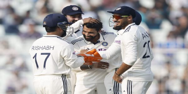 दक्षिण आफ्रिकेविरुद्धच्या पहिल्या कसोटीवर भारताची मजबूत पकड