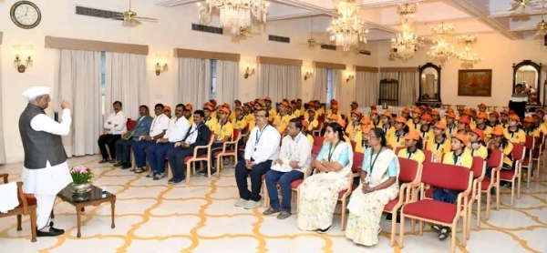 विद्यार्थ्यांनो, हरहुन्नरी बनण्याचा निर्धार करा: राजस्थानचे राज्यपाल हरिभाऊ बागडे यांचे प्रतिपादन विद्यार्थ्यांनो, हरहुन्नरी बनण्याचा निर्धार करा: राजस्थानचे राज्यपाल हरिभाऊ बागडे यांचे प्रतिपादन