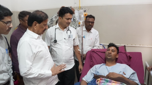 बिबट्याच्या हल्ल्यात जखमी कर्मचाऱ्यांची वनमंत्र्यांनी घेतली भेट बिबट्याच्या हल्ल्यात जखमी कर्मचाऱ्यांची वनमंत्र्यांनी घेतली भेट