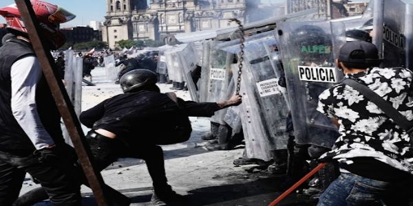 मेक्सिकोमध्ये भ्रष्टाचाराविरुद्ध हजारो जेन-झी रस्त्यावर; 120 जण जखमी