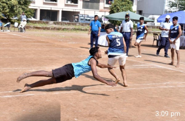 महाराष्ट्र राज्य शालेय खो-खो स्पर्धा. मुंबई, लातूर कोल्हापूर, नाशिक, पूणे विभागांचे संघ उपांत्य फेरीत दाखल. महाराष्ट्र राज्य शालेय खो-खो स्पर्धा. मुंबई, लातूर कोल्हापूर, नाशिक, पूणे विभागांचे संघ उपांत्य फेरीत दाखल.