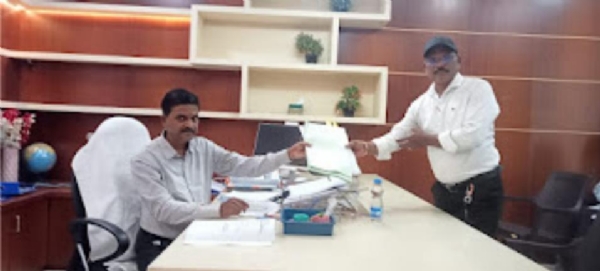 नगराध्यक्षपदाची लढत रंगतदार; पत्रकार किशोर साळुंके रिंगणातa नगराध्यक्षपदाची लढत रंगतदार; पत्रकार किशोर साळुंके रिंगणातa