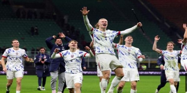 इटलीला पराभूत करत नॉर्वे १९९८ नंतर पहिल्यांदाच फिफा विश्वचषकासाठी पात्र