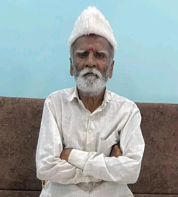 बीड शहरातील पहिले नगरसेवक महादेवराव नारायणराव कवठेकर यांचे दुःखद निधन बीड शहरातील पहिले नगरसेवक महादेवराव नारायणराव कवठेकर यांचे दुःखद निधन