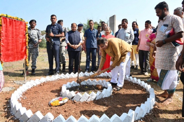 कोठा येथे साडी निर्मिती उद्योग उभारणार -केंद्रीय मंत्री नितीन गडकरी