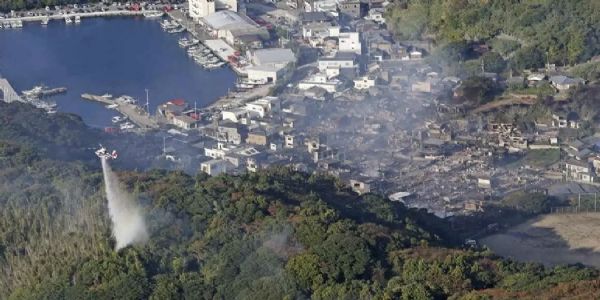 जपानच्या ओइता शहरात भीषण आग; १७० हून अधिक घरे जळून खाक