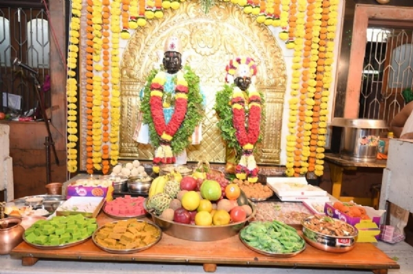 रत्नागिरितील विठ्ठल मंदिरातील महापूजा रत्नागिरितील विठ्ठल मंदिरातील महापूजा