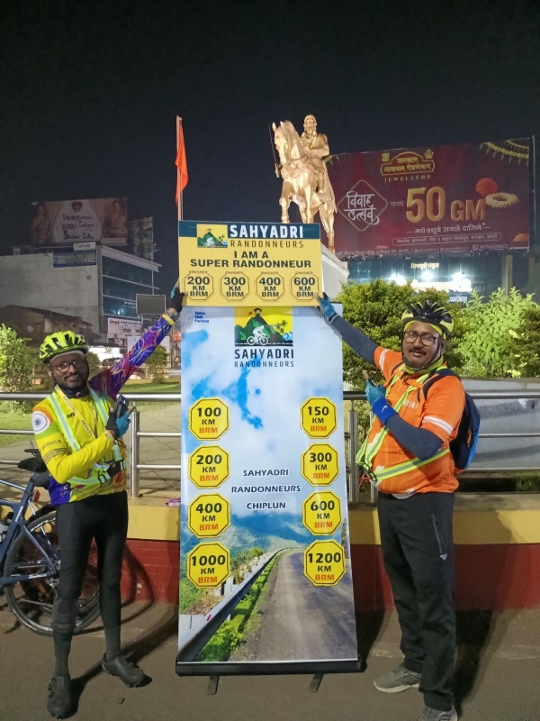 मनोज भाटवडेकर यांना ऑडेक्स क्लब पॅरेशियनकडून सुपर रॅन्डोनिअर किताब