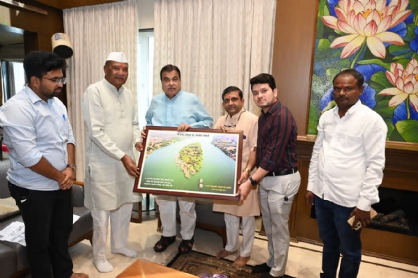 जलसंधारण, फळबाग, सेंद्रिय शेती आदी उपक्रमांचे कौतुक जलसंधारण, फळबाग, सेंद्रिय शेती आदी उपक्रमांचे कौतुक