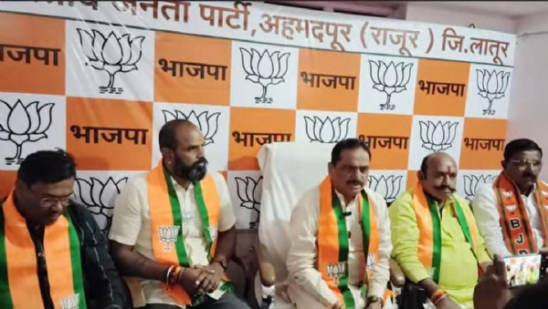 भाजप उमेदवाराने विकासासोबतच शहराच्या मूळ अस्मितेला हात घातल्यामुळे आगामी निवडणुकीत नामांतराचा मुद्दा ऐरणीवर येण्याची शक्यता असून राजकीय वातावरण तापले आहे.