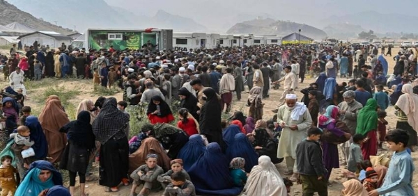 पाकिस्तानने ६,००० पेक्षा जास्त अवैध अफगाण नागरिकांना अफगाणिस्तानात परत पाठवले
