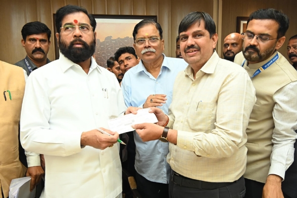 पूरग्रस्तांच्या मदतीसाठी शिवसैनिकांचा पुढाकार; गोगटे यांची ५१ हजारांची देणगी