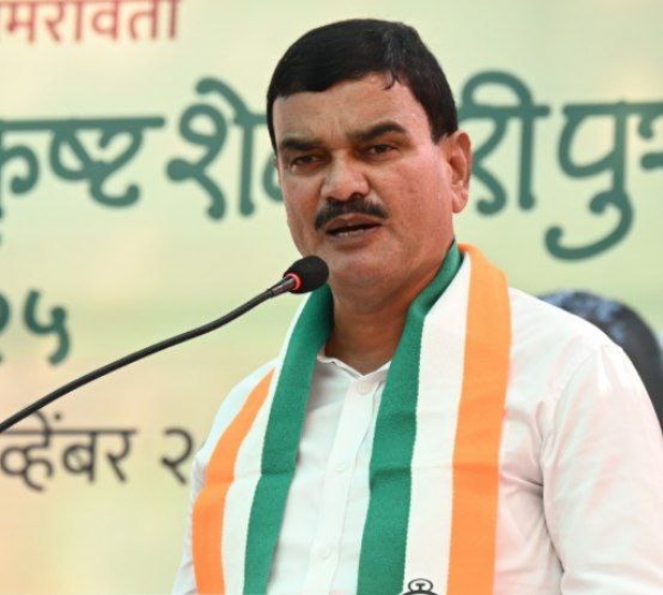 शासन शेतकऱ्यांच्या पाठीशी खंबीरपणे उभे -कृषी मंत्री दत्तात्रय भरणे