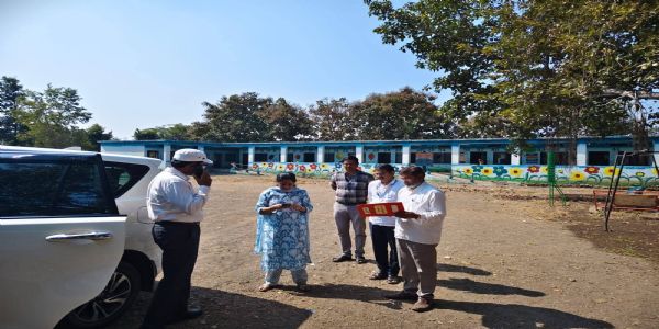 हिंगोली : सुकळीवीर येथील शक्तीपीठ महामार्गाच्या शेतजमिनीची जिल्हाधिकाऱ्यांकडून पाहणी