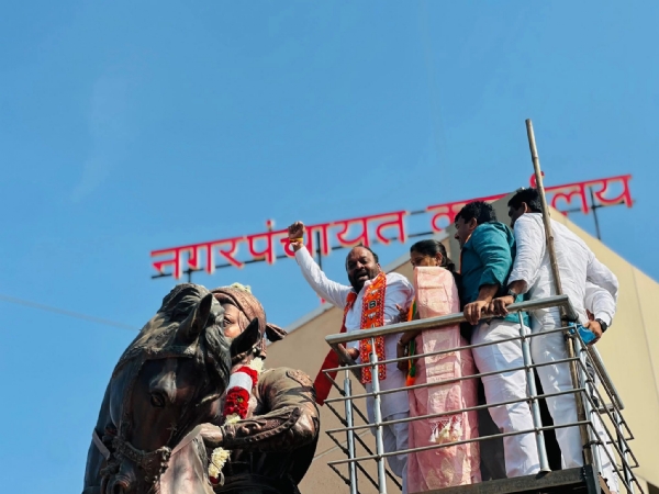 माजी केंद्रीय मंत्री ‌खासदार भागवत कराड