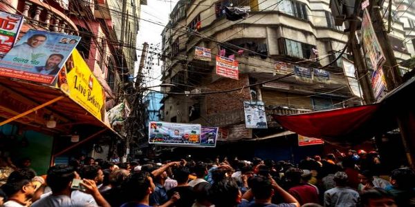 बांगलादेशात गेल्या ३२ तासांत तीन वेळा भूकंपाचे धक्के ; मृतांची संख्या १० वर