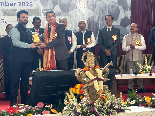 राजेंद्र माने अभियांत्रिकी महाविद्यालयाला आयएसटीइचा बेस्ट स्टुडंट चॅप्टर पुरस्कार