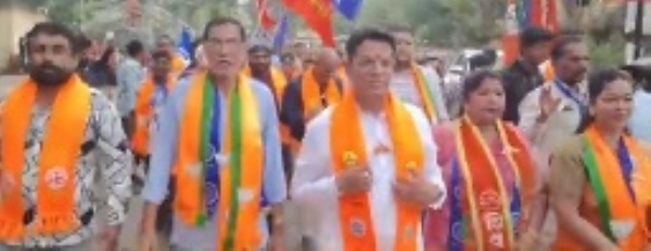 कुलदीपक शेंडे यांचा प्रचार वेगात; नगराध्यक्षपदाची लढत तापली कुलदीपक शेंडे यांचा प्रचार वेगात; नगराध्यक्षपदाची लढत तापली