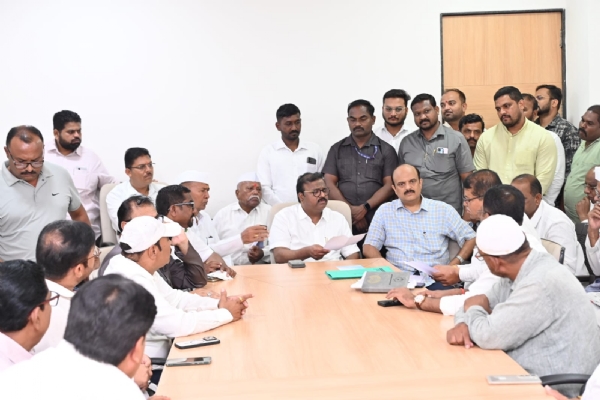 आ. पंकज भुजबळ व माजी खासदार समीर भुजबळ यांनी घेतल्या नगरपालिका निवडणुकीसाठी इच्छुकांच्या मुलाखती आ. पंकज भुजबळ व माजी खासदार समीर भुजबळ यांनी घेतल्या नगरपालिका निवडणुकीसाठी इच्छुकांच्या मुलाखती