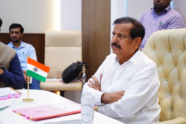 वनमंत्री गणेश नाईक