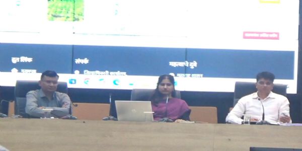 अकोला - जिल्हाधिका-यांकडून निवडणूक निर्णय अधिका-यांना सूचना