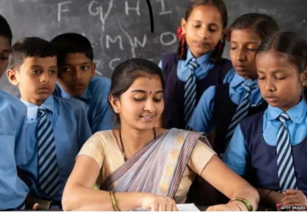 शासनाच्या धोरणामुळे पाल्यास शाळेत न पाठवण्यावर पालक ठाम शासनाच्या धोरणामुळे पाल्यास शाळेत न पाठवण्यावर पालक ठाम