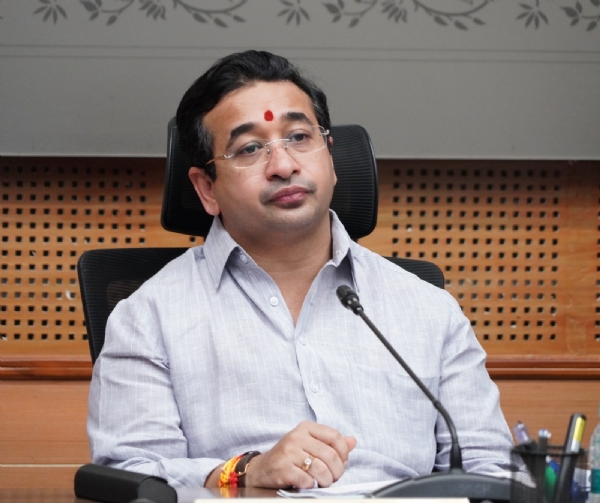 बुरखा घालून १४ वेळा मतदानावर आक्षेप का नाही मंत्री नितेश राणे यांचा नाशिकमध्ये विरोधकांना सवाल