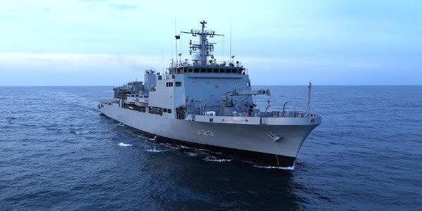 स्वदेशी बनावटीचे लढाऊ जहाज इक्षक नौदलाच्या ताफ्यात दाखल