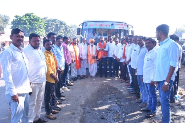 झिरोफाटा येथून रुग्णांसाठी मोफत बस सेवा सुरु झिरोफाटा येथून रुग्णांसाठी मोफत बस सेवा सुरु