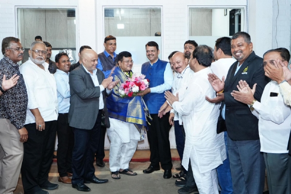 दरेकर फडणवीस दरेकर फडणवीस