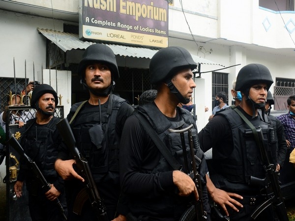 गुजरात एटीएसने तीन संशयितांना केली अटक गुजरात एटीएसने तीन संशयितांना केली अटक