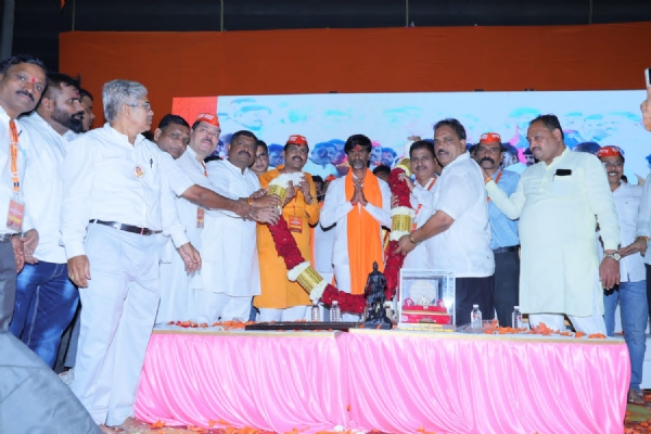 ३०० शब्दांची रुत्त पत्रासाठी बातमी लिहा ३०० शब्दांची रुत्त पत्रासाठी बातमी लिहा