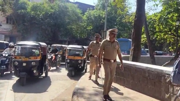 हुल्लडबाजीला आळा: पनवेल पोलिसांची विशेष मोहीम हुल्लडबाजीला आळा: पनवेल पोलिसांची विशेष मोहीम